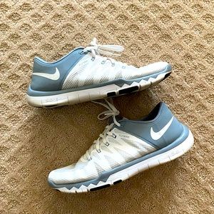 Mens 11.5 white Nike sneakers